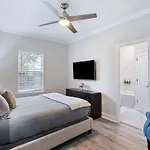 Vcay - Modern 5 Bedroom Near French Quarter!