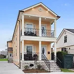 Vcay - Modern 5 Bedroom Near French Quarter!