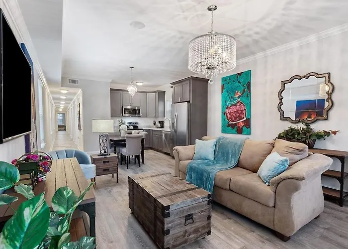 Vcay - Modern 5 Bedroom Near French Quarter!