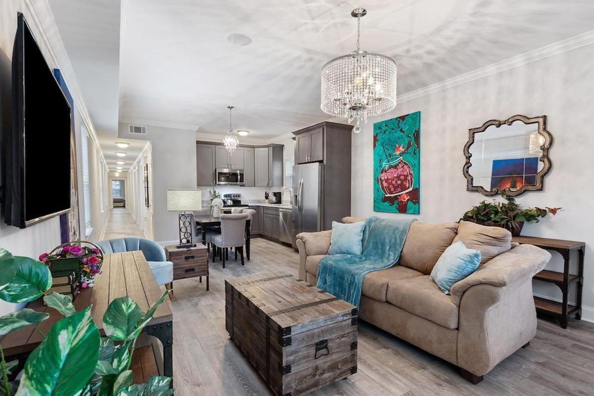 Vcay - Modern 5 Bedroom Near French Quarter! Holiday home