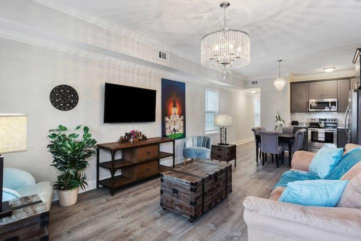 Holiday home Vcay - Modern 5 Bedroom Near French Quarter! *