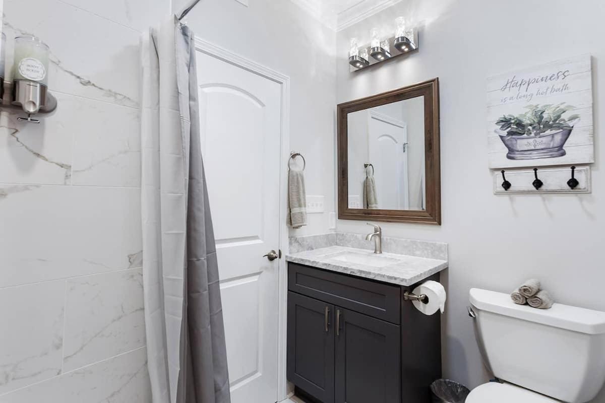 Vcay - Modern 5 Bedroom Near French Quarter! * New Orleans